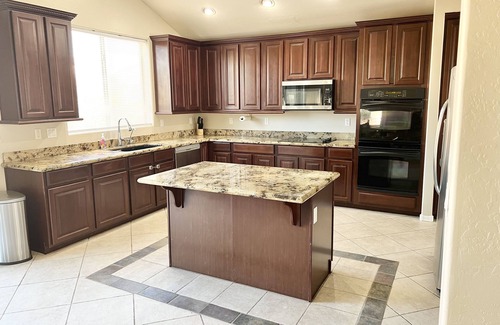 Rovey Farm Estates House | Great Location and Spacious Home