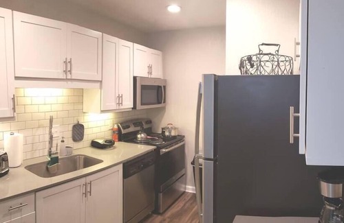 Cumberland Apartment | Great Location at Atlanta Braves Park. Comfy King Suite in your home away from home.