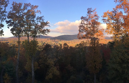 Fletcher House | Great location, beautiful mountain and sunset views, hot tub and shuffleboard.