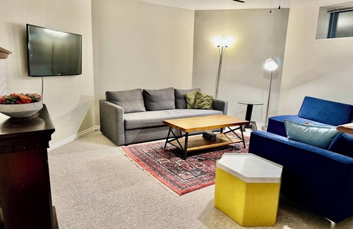 Upper Lonsdale Apartment | Great location, Upper Lonsdsle, North VAN, separate entrance. Basement suite.