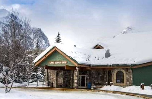 Lake Louise Condo | Great Location! Cozy Charming Lake Louise Getaway
