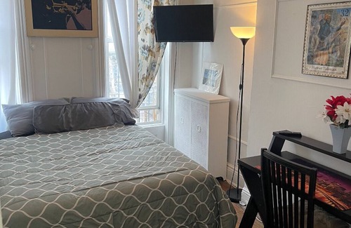 Bedford-Stuyvesant House | Great Location, Cozy Comfort: Our Welcoming 4-Bedroom apartment in Brooklyn!