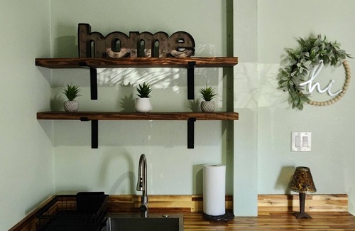 North San Antonio - SAT Apartment | GREAT LOCATION! Cozy Clean Serene Studio w/Free parking!