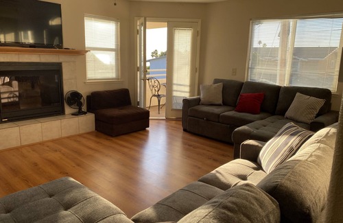 Motel District Condo | Great location! Easy beach access! Sleeps 12