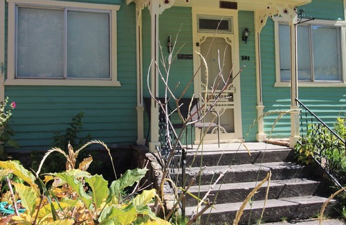 Ouray House | GREAT LOCATION- IN TOWN- 1 BLOCK TO MAIN- WALK TO EVERYTHING