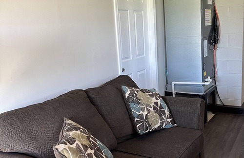 Shell Knob House | Great Location near Shell Knob bridge with large fenced yard for kids!