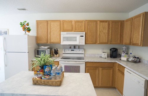 North Charleston House | GREAT LOCATION ! SPACIOUS 3bd/2.5bath House. (5 beds)
