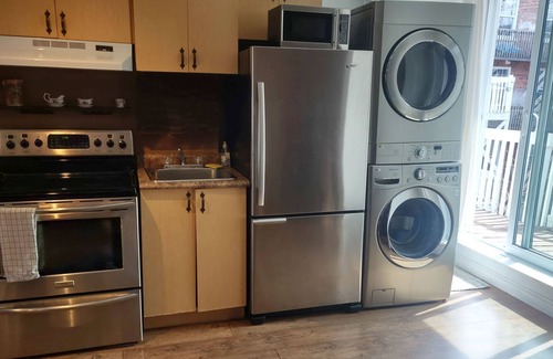 Saint-Jean-Baptiste Apartment | Great loft in Perfect Location