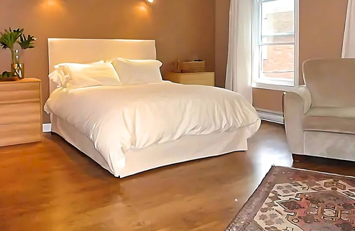 Saint-Jean-Baptiste Apartment | Great loft in Perfect Location