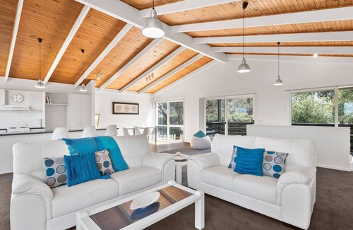 Jan Juc House | Great Ocean Greatness