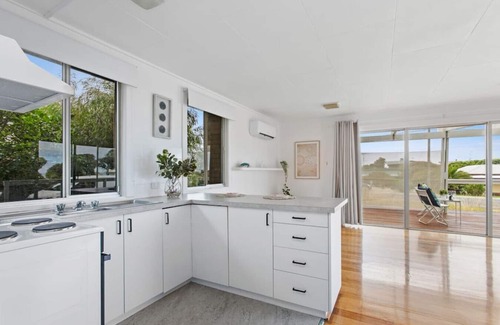 Apollo Bay House | Great Ocean Road Sandy Villa