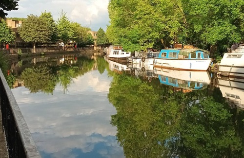 Little Venice Apartment | Great one bedroom apartment in Maida Vale near Portobello Rd & Little Venis.