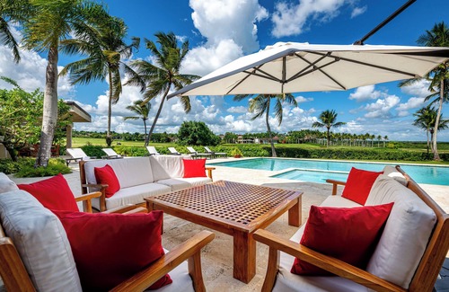 Las Palmas Villa | Great outdoor spaces make this a unique vacation spot