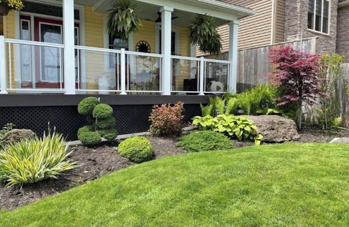 Niagara Falls House | Great Place, Lots of Room & Close to the Falls!
