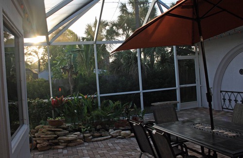 Venice Villa | Great pool home in prime location (Golden Beach) on Venice Island ,walk to beach