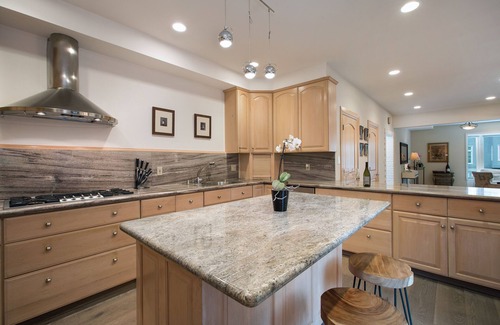 Marina District House | Great property in the center of Marina. Three bedroom all EN-SUITE .