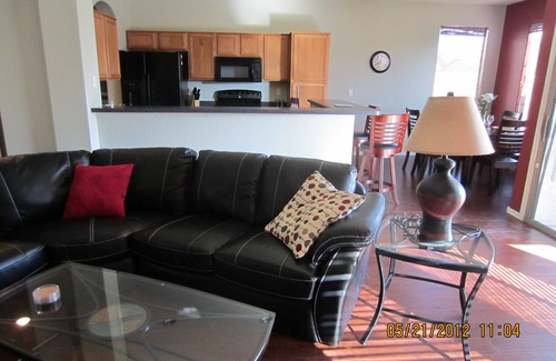 San Tan Valley House | Great rates! Johnson Ranch; golf, swim, hike.