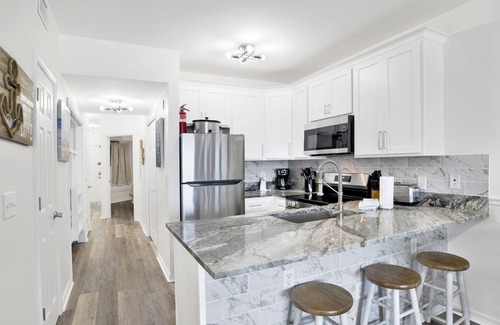 Gulf Shores Condo | Great Rates-Pet Friendly-Beachfront-Great Views