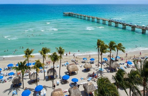 Sunny Isles Beach Resort | Great Relaxing Overnight Stay! Pet-friendly Property + Onsite Swimming Pools