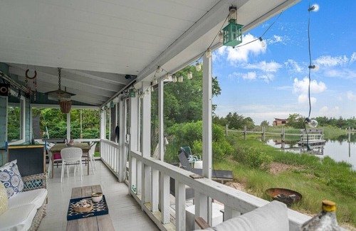 Sag Harbor Cottage | Great Sag Harbor Cottage on the Water Bay views
