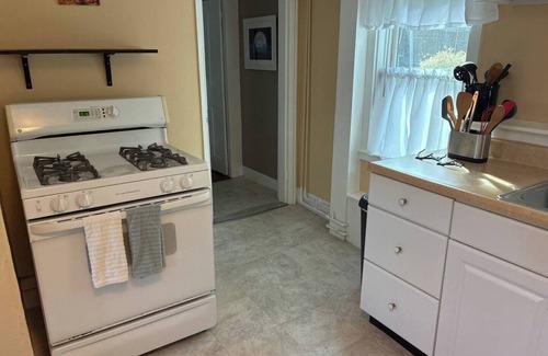 Hamilton Apartment | Great Space to be Together and Spread out