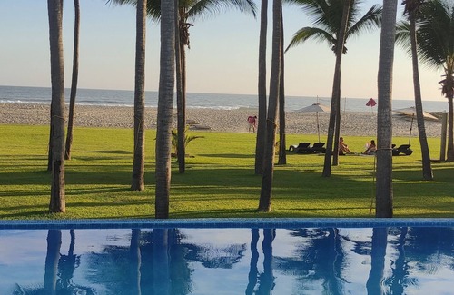 Acapulco House | Great Time at Áak House With Pool in Front of it and Private Beach Club 5minutes
