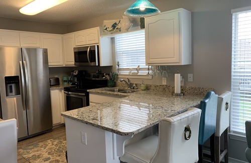Navarre Beach Condo | Great time to drive down to the beach! Great condo! Read our reviews.
