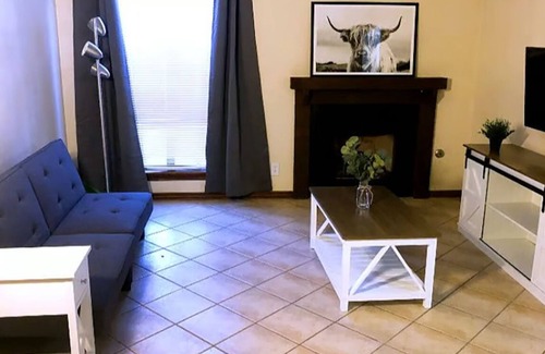 Medical Center District House | Great townhome in the Medical Center San Antonio