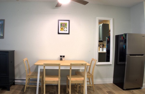 Granby Apartment | GREAT Value! Classy Comfortable King Bed Studio, Sleeps 4!