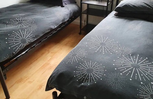 Cheltenham House | Great Value in West Cheltenham - Sleeps 5