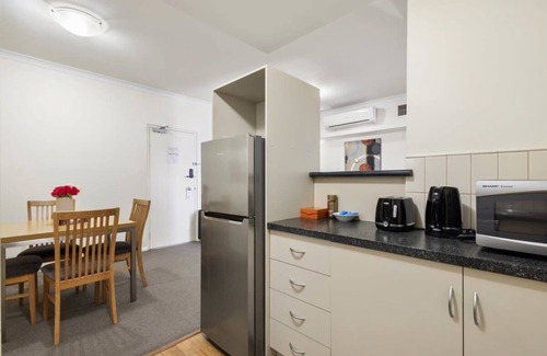 Northbridge Apartment | Great-value Northbridge Apt - Near RAC Arena