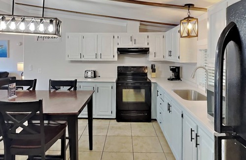 Put-in-Bay House | Great View of the Pool & People Comfortable 3 BR 2 BA Home on the Corner IC22