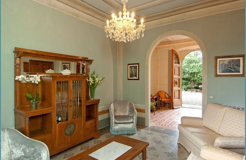 Borgo alla Collina Villa | great view! private jacuzzi pool, Villa with frescoes near Florence