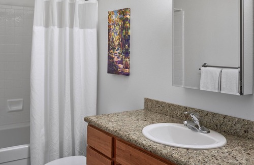 Downtown Leavenworth Condo | Great Views from 2-bedroom condo in Downtown Leavenworth