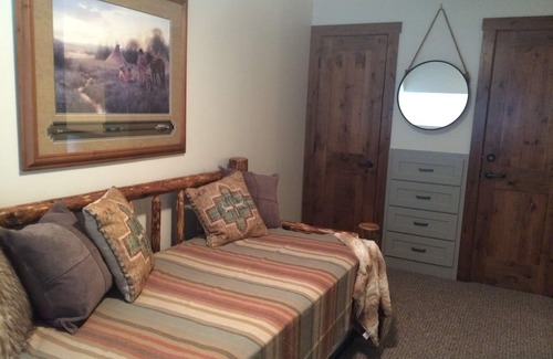 Moose Wilson Road Condo | Great Views, Great Location, Newly Renovated & Furnished, Jackson Hole Condo !