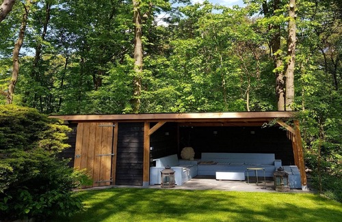 Baarle-Nassau House | Great villa with recreation room and garden