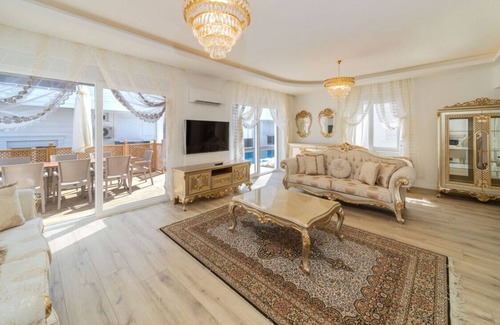 Kepez Apartment | Great Villa with Pool Hammam and Sauna in Antalya