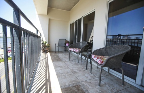 Louisville Condo | Great weekend get away overlooking Downtown Louisville, KY and the Ohio River