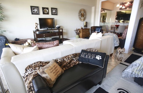 Louisville Condo | Great weekend get away overlooking Downtown Louisville, KY and the Ohio River