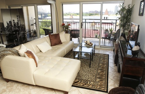 Louisville Condo | Great weekend get away overlooking Downtown Louisville, KY and the Ohio River