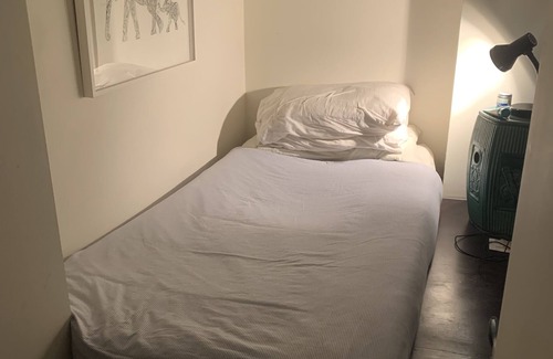 Manly Vale House | Greatly designed studio 15min walk to the Manly beach