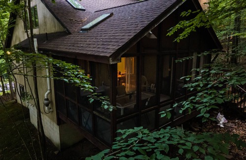 Bushkill House | GreatRoom, soaring ceilings, window walls,F/Place Just what you are looking for.