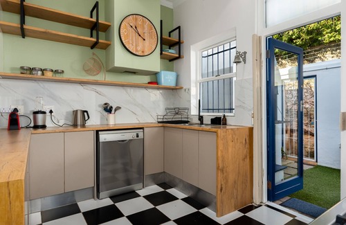 Green Point Apartment | Grecian Haven In Greenpoint Pool and Braai
