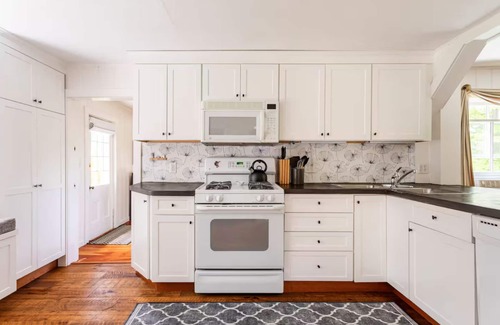 Glendale House | Greek Revival Farmhouse in Stockbridge