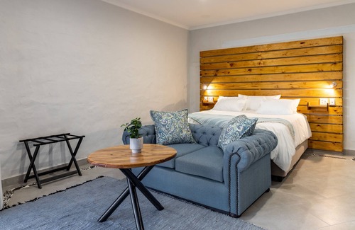 Redhill House | Greek Villa, suites with full buffet breakfast included.
