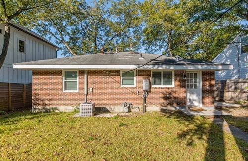 Hapeville Cottage | Green Door In Hapeville #1n