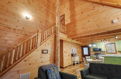 Logan Cabin | Green Frog | Luxury Cabin in the Woods