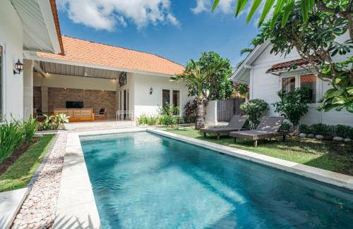 Batubelig Villa | Green Garden Seminyak Villa