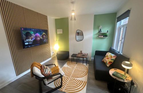 Leicester Apartment | Green Lane 1-Bed Apartment - Sleeps 4 & Pets Ok