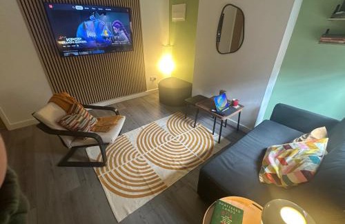 Leicester Apartment | Green Lane 1-Bed Apartment - Sleeps 4 & Pets Ok